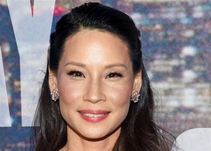 Lucy Liu Height, Weight, Measurements, Bra Size, Shoe Size